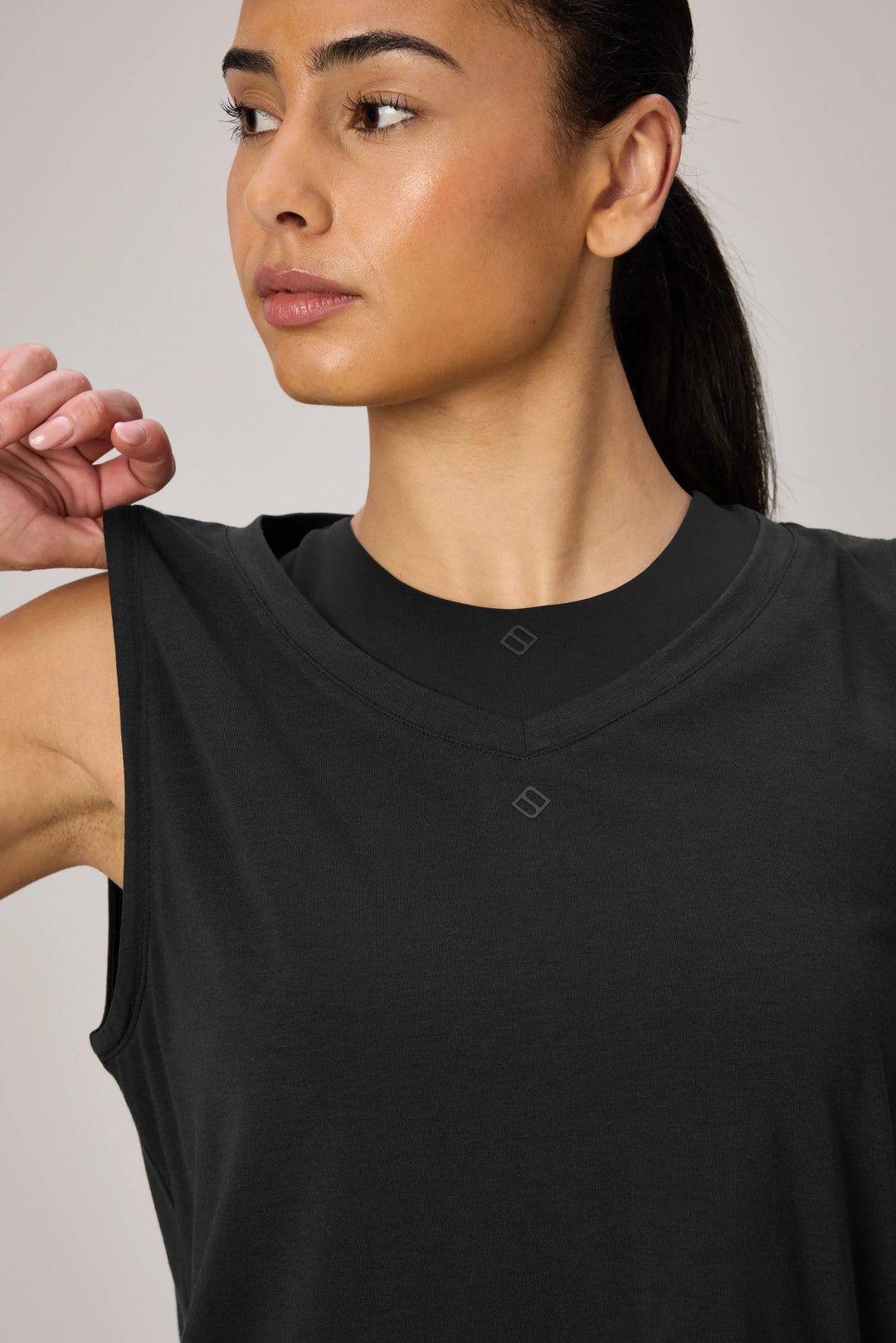 Gustave V-Neck Tank