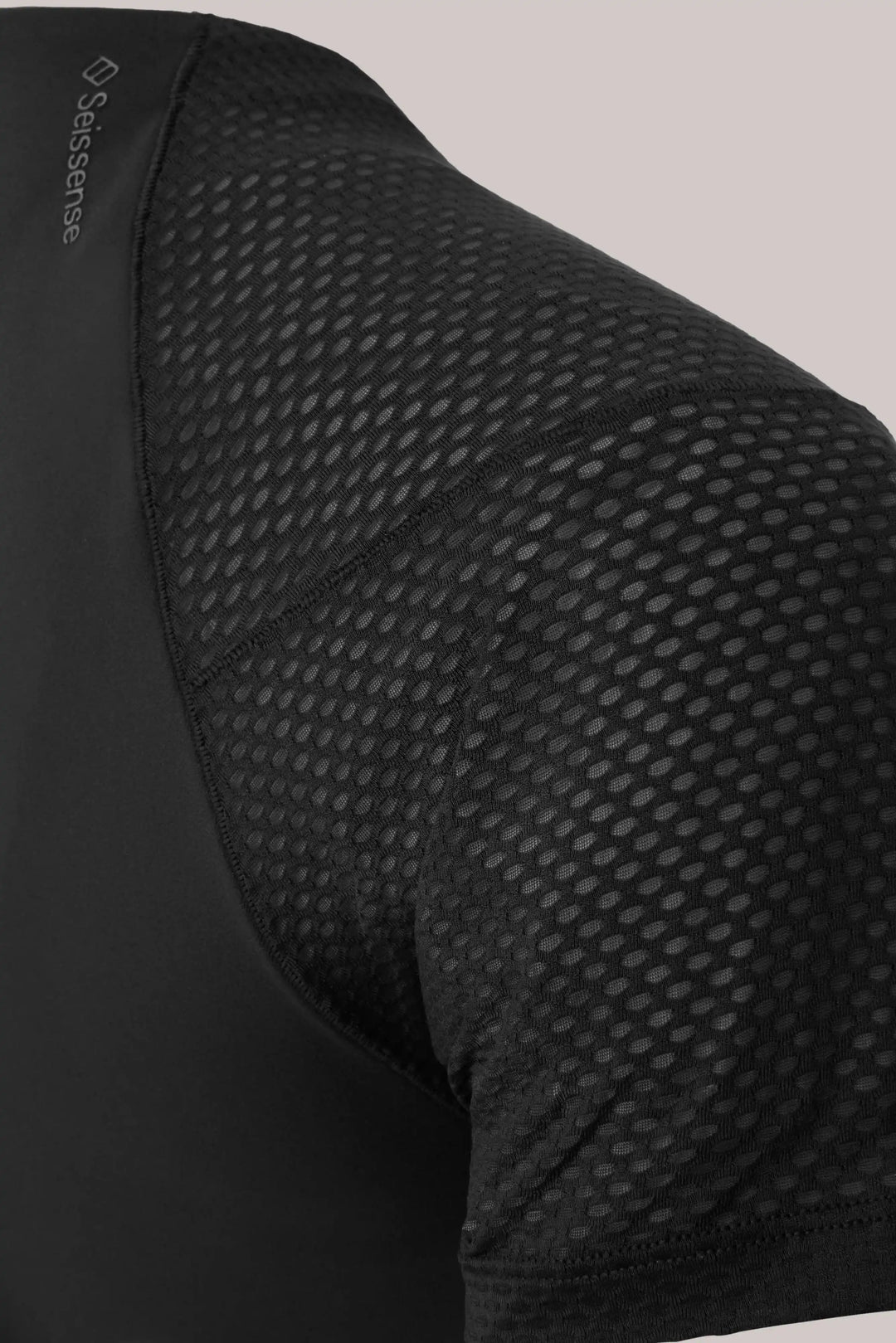 Signae Cropped Cut Out Performance Tee