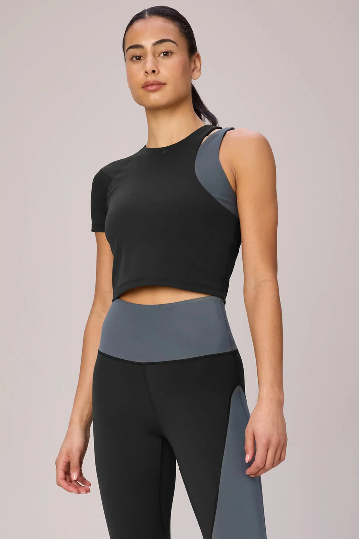 Signae Cropped Cut Out Performance Tee