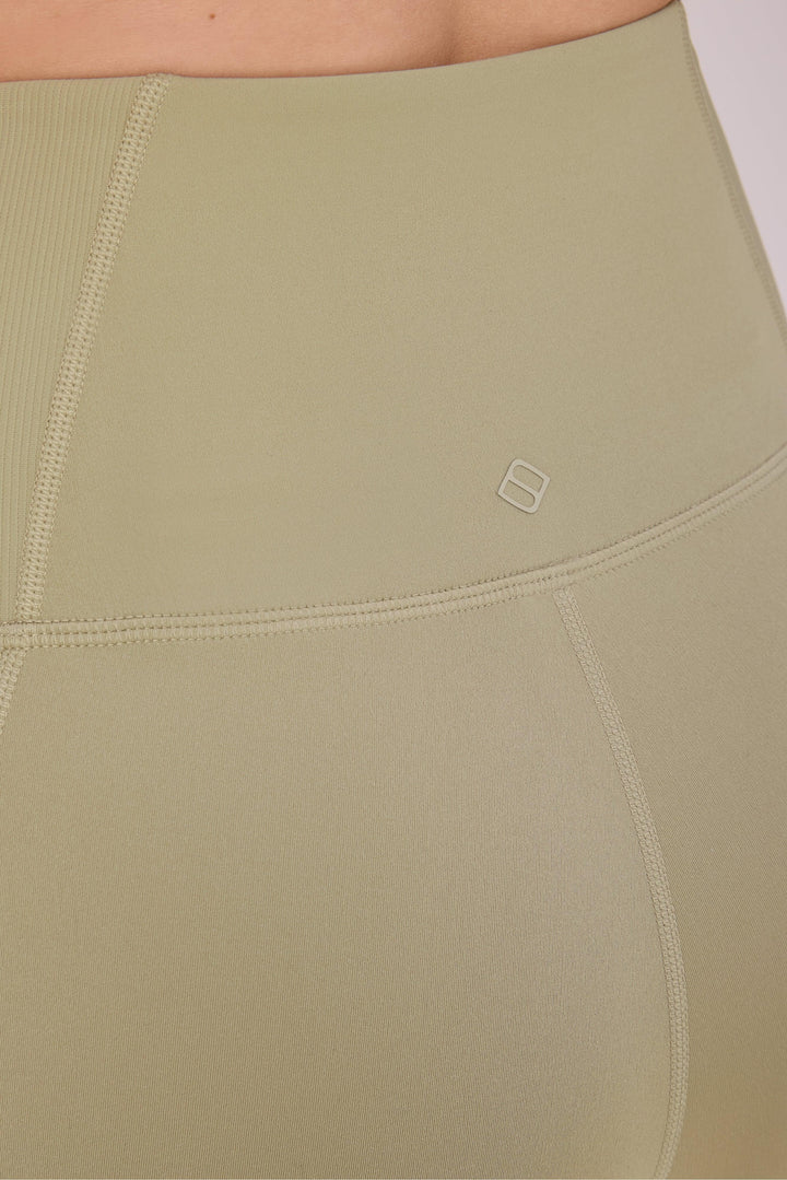 Henri Compression Capri With Rib
