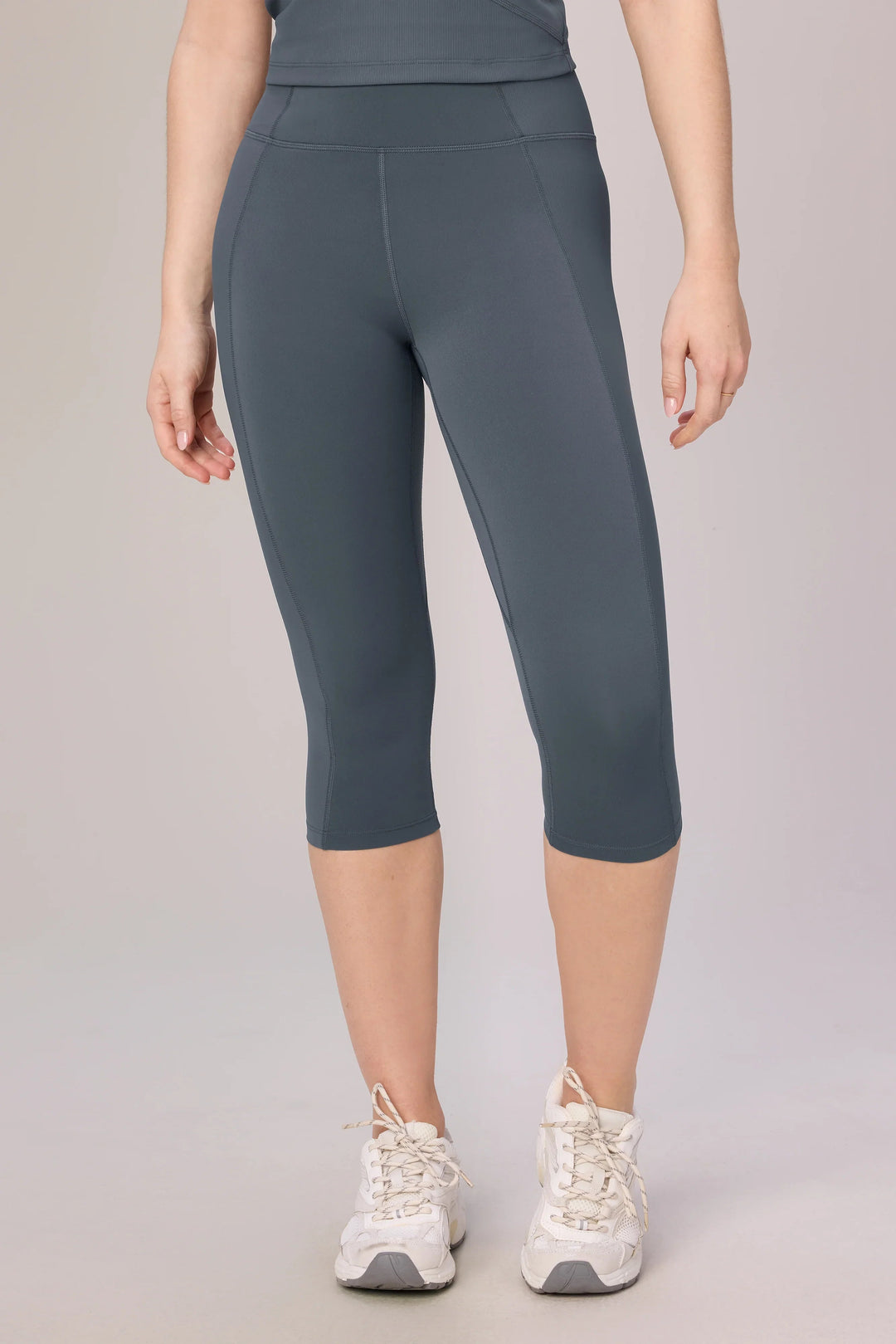 Henri Compression Capri With Rib